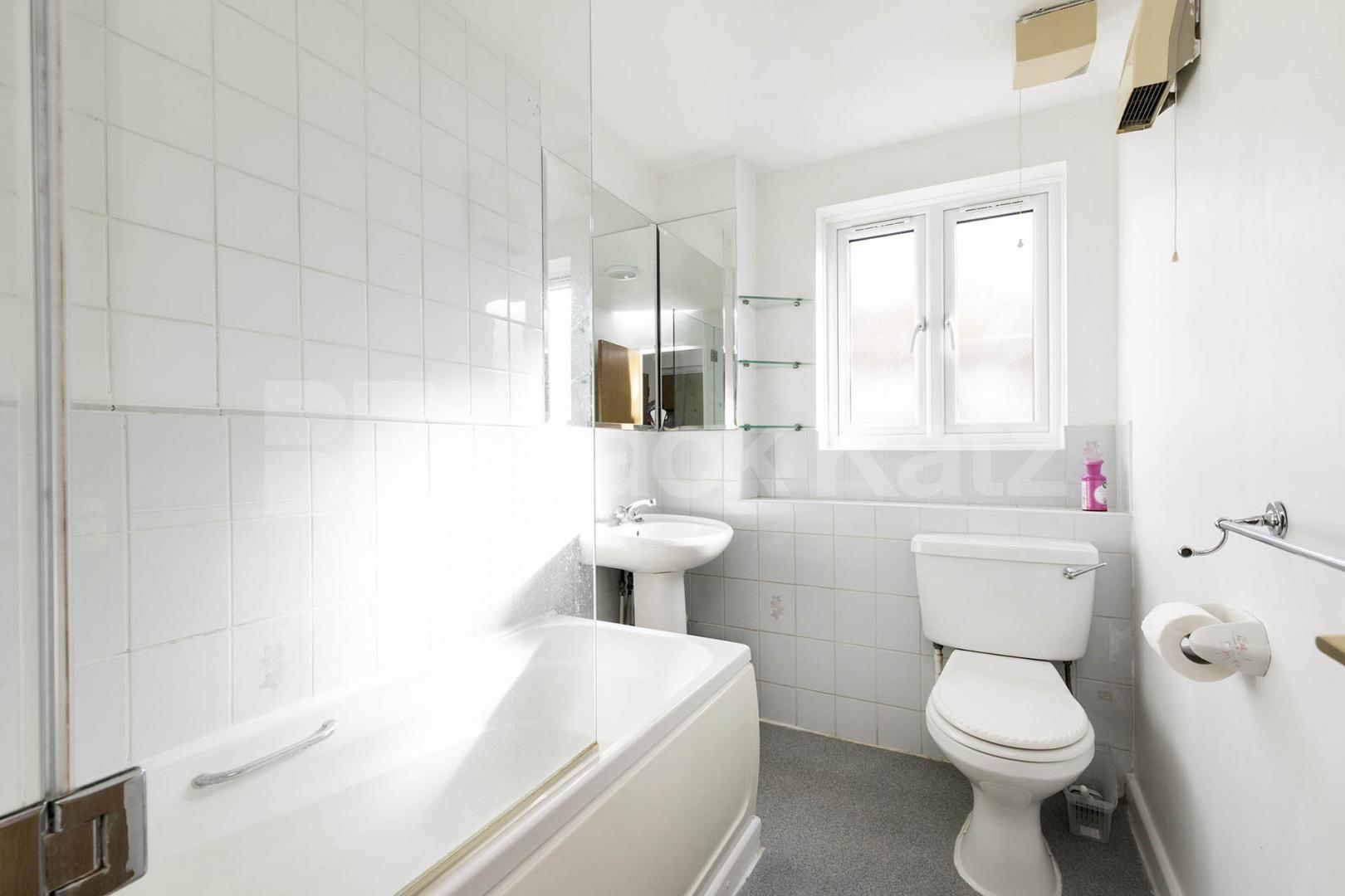 Great apartment Wheatcroft Court, Hendon